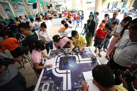 ການແຂ່ງຂັນ Robothon ທົ່ວປະເທດແມ່ນສິ່ງທີ່ ນຳມາເຊິ່ງຜົນປະໂຫຍດໃຫ້ນັກຮຽນ